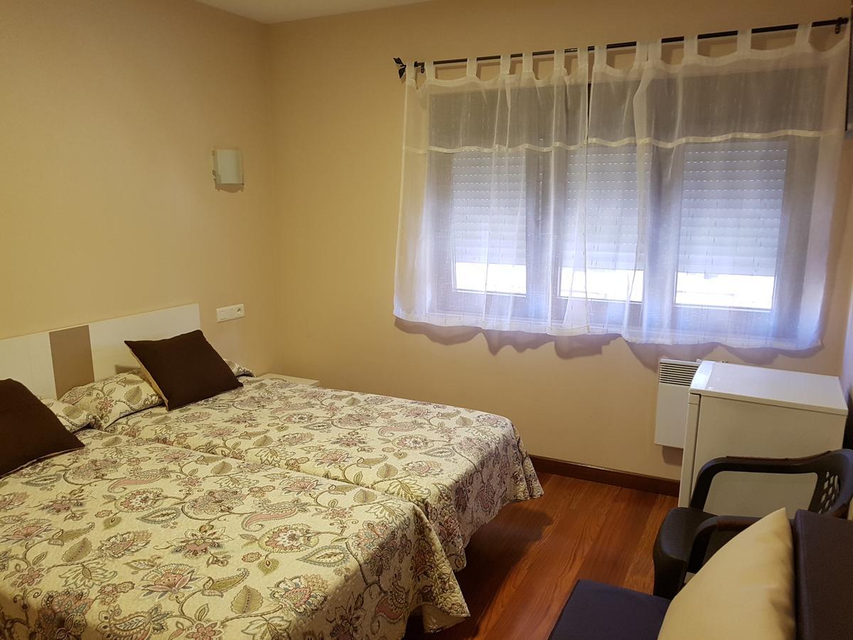 Pension Arenal San Vicente De La Barquera Luaran gambar